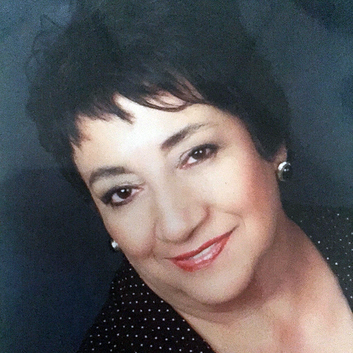 rosyrangel Rosa Aurora has almost 15 years of experience on feng shui. She has the right Chi and sensibility to make your home or office feel right and good for you.